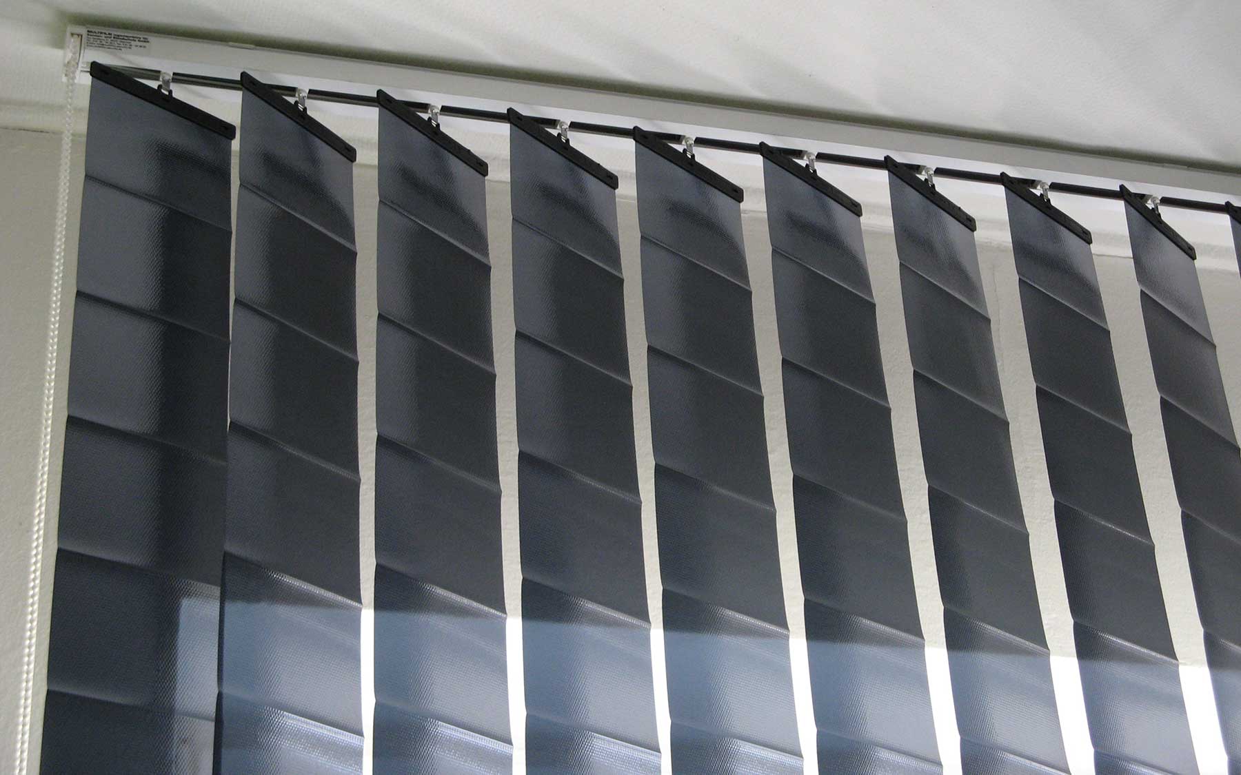 raumconcept-dingolfing-sonnenschutz-in-buero
